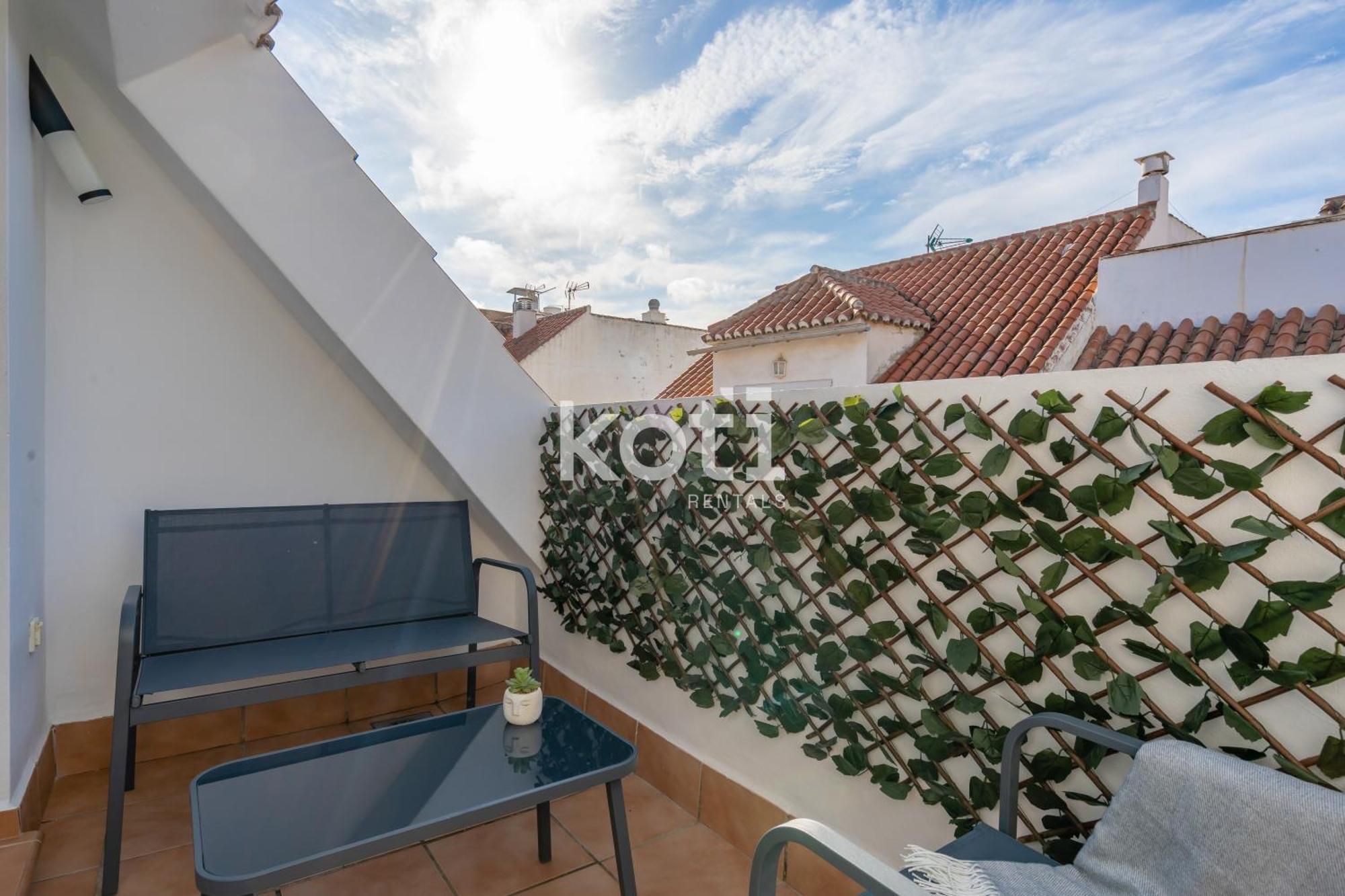 Koti Rentals - Sandy Beach Apartment Фуэнхирола Экстерьер фото