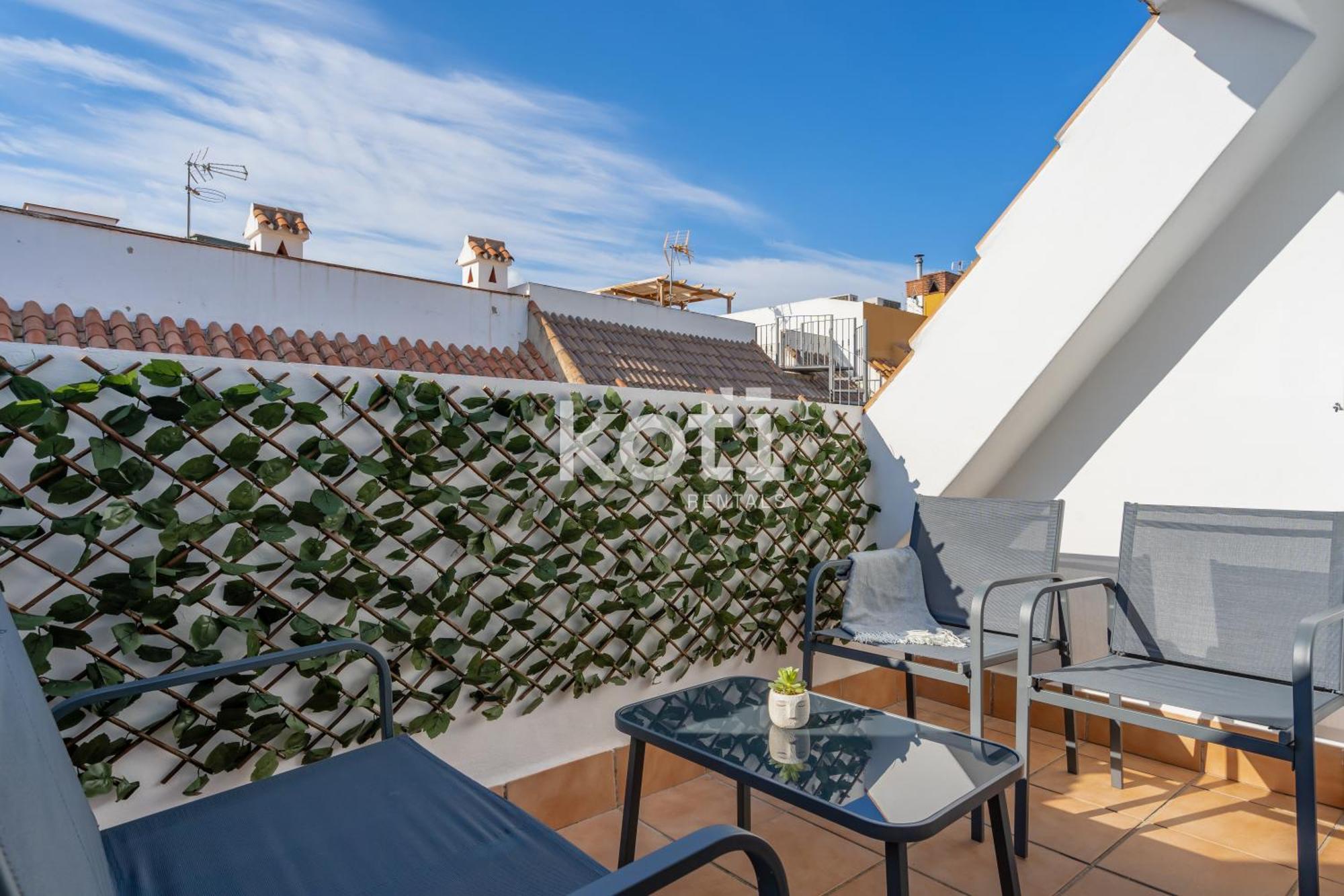 Koti Rentals - Sandy Beach Apartment Фуэнхирола Экстерьер фото