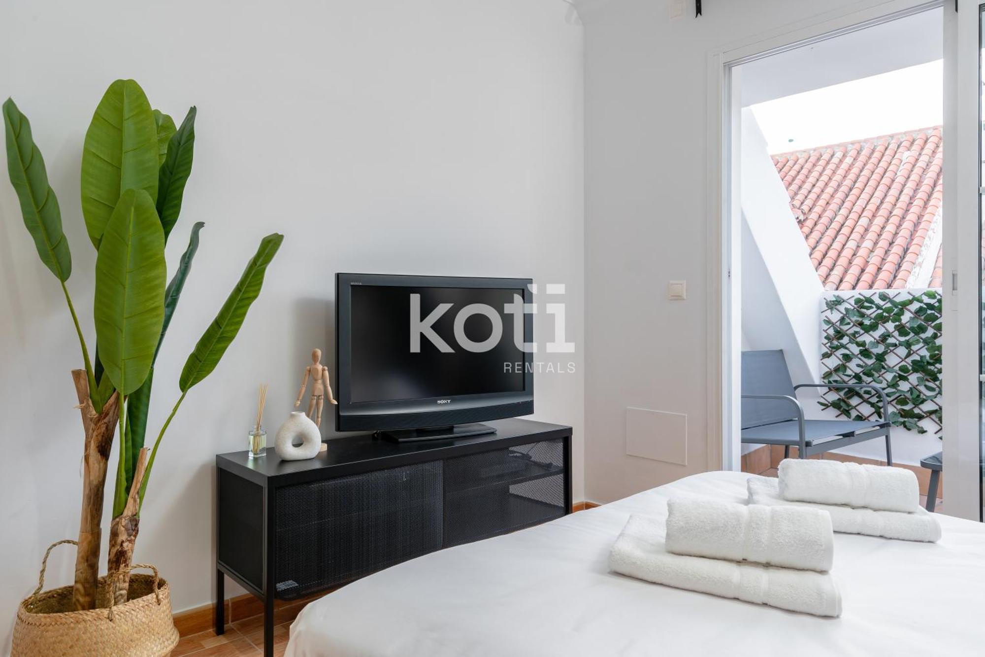 Koti Rentals - Sandy Beach Apartment Фуэнхирола Экстерьер фото