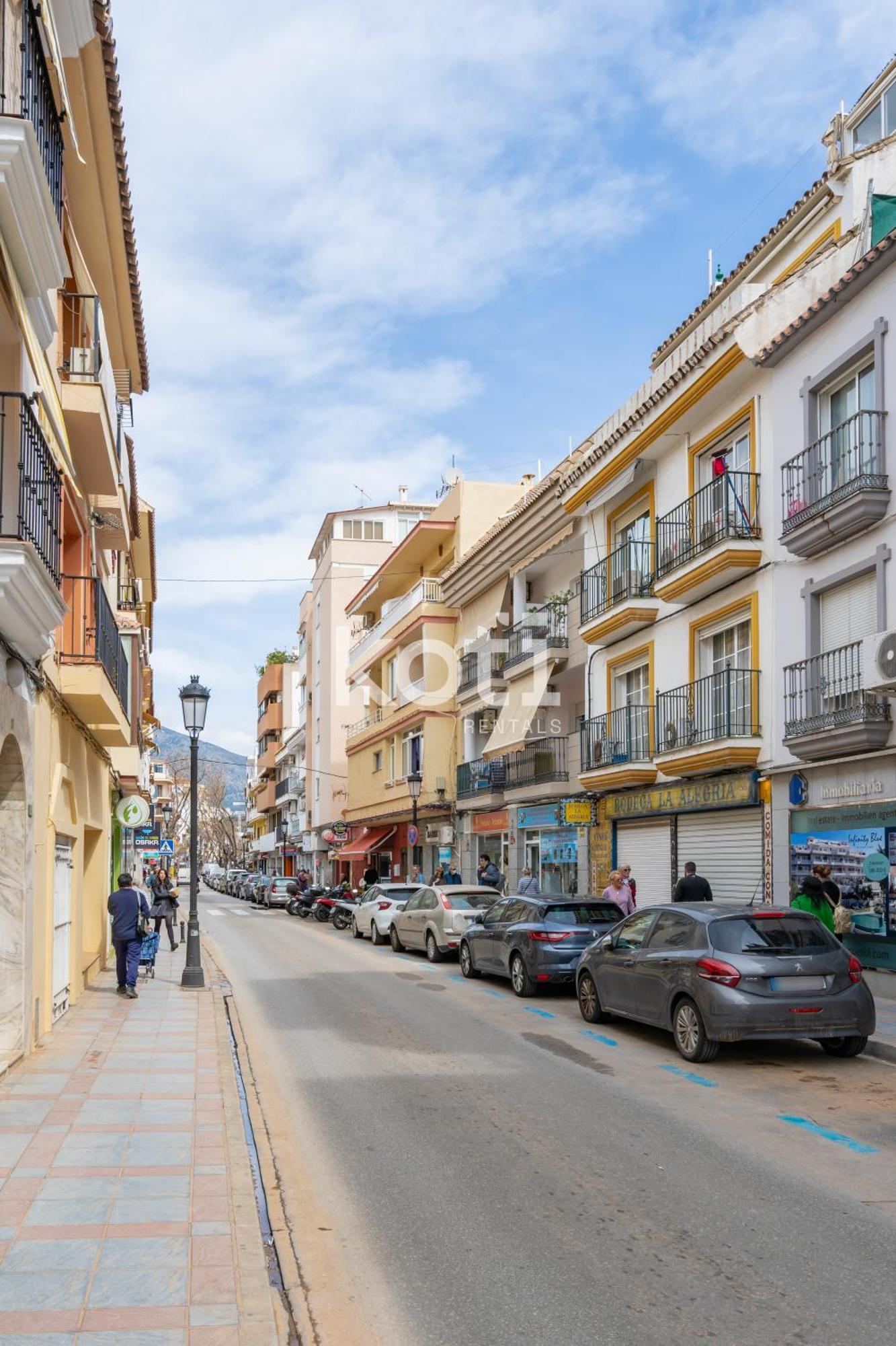 Koti Rentals - Sandy Beach Apartment Фуэнхирола Экстерьер фото