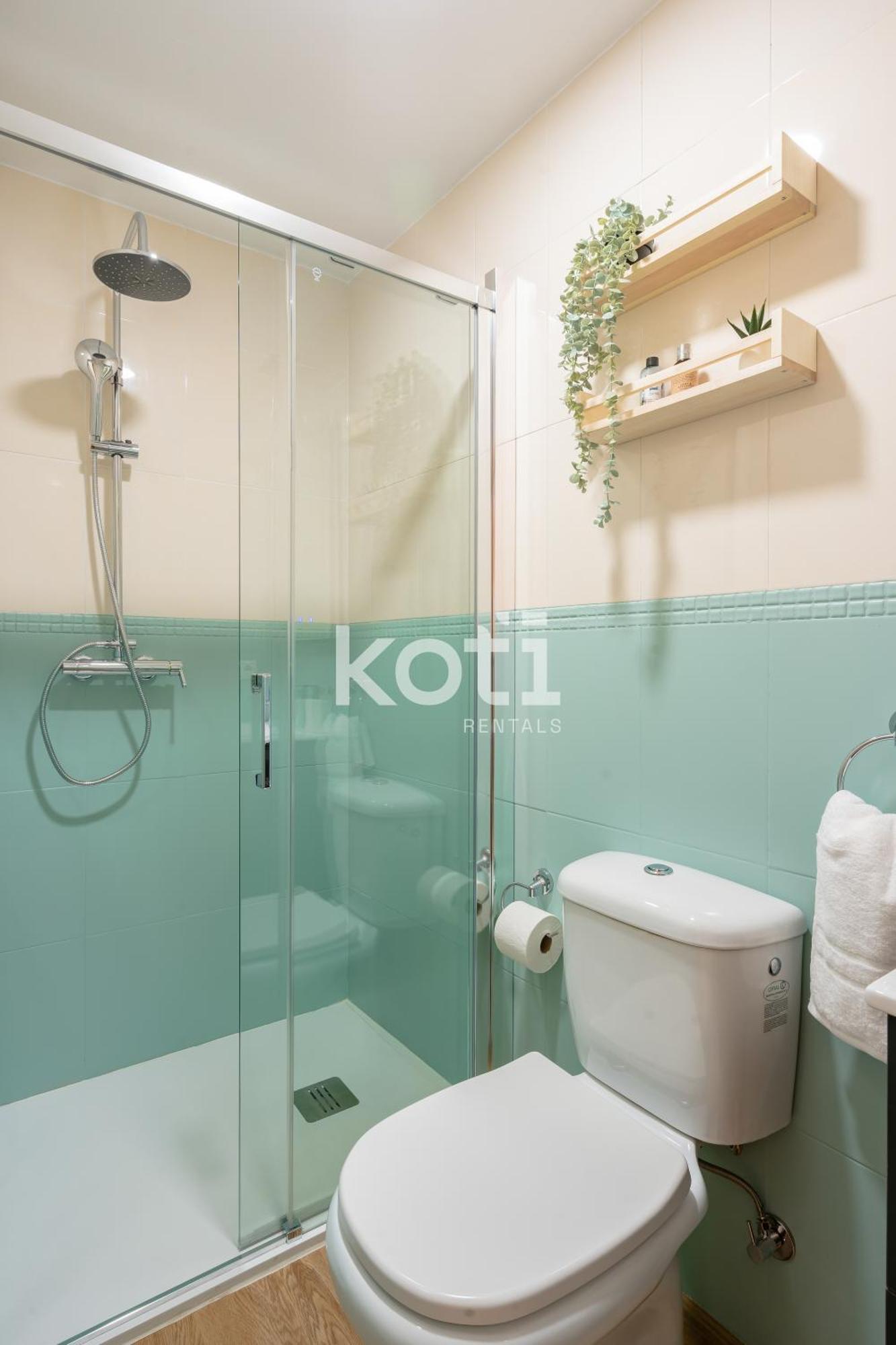 Koti Rentals - Sandy Beach Apartment Фуэнхирола Экстерьер фото