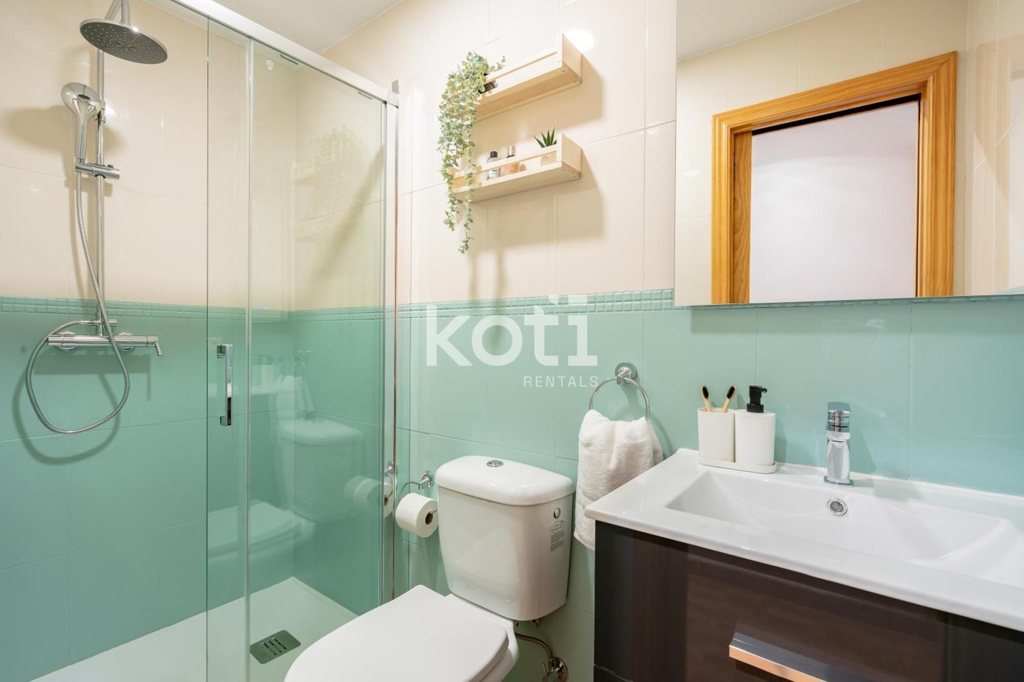 Koti Rentals - Sandy Beach Apartment Фуэнхирола Экстерьер фото