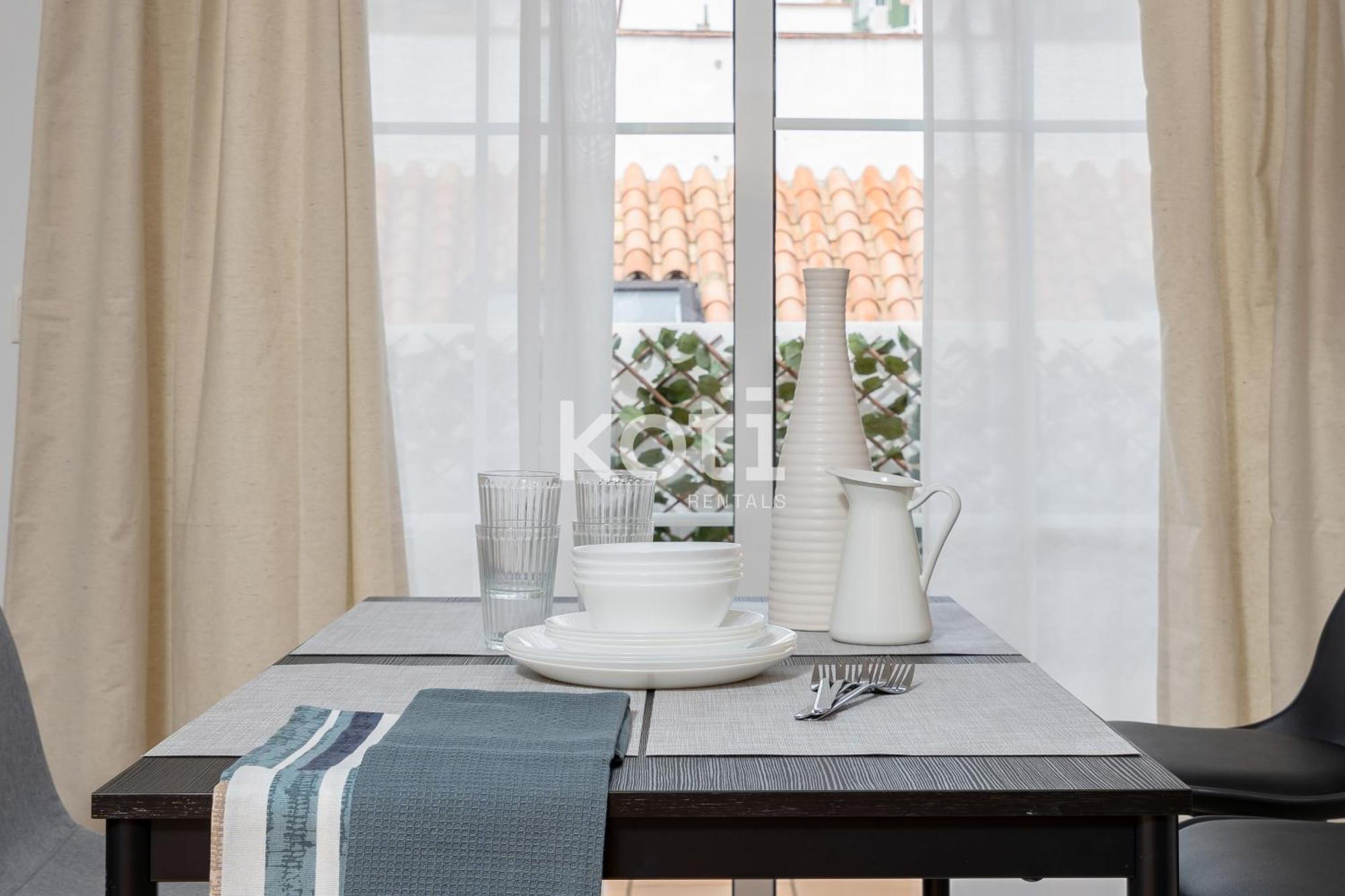 Koti Rentals - Sandy Beach Apartment Фуэнхирола Экстерьер фото