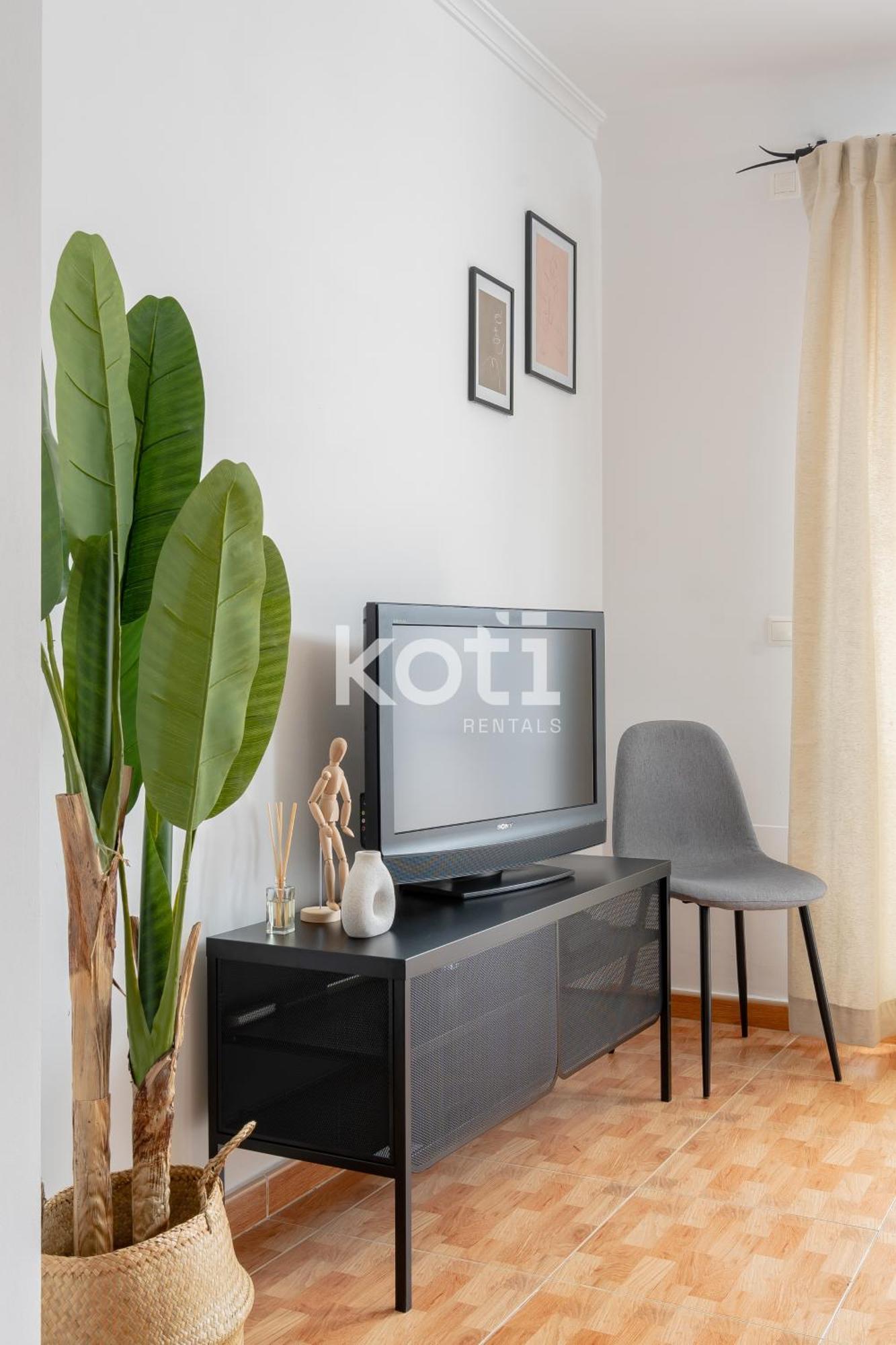 Koti Rentals - Sandy Beach Apartment Фуэнхирола Экстерьер фото