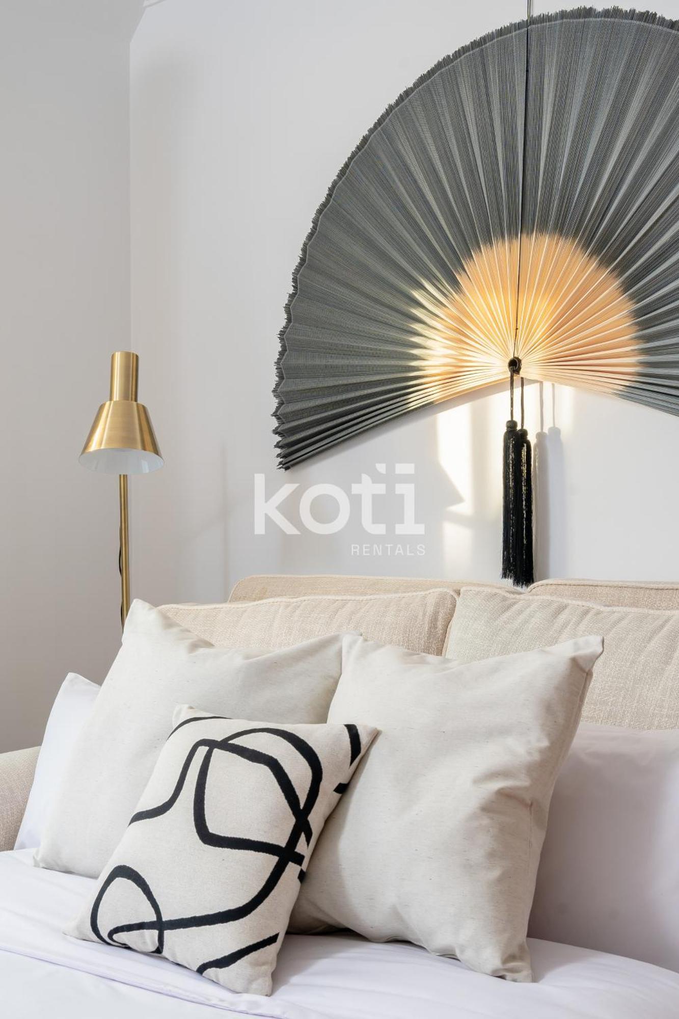 Koti Rentals - Sandy Beach Apartment Фуэнхирола Экстерьер фото